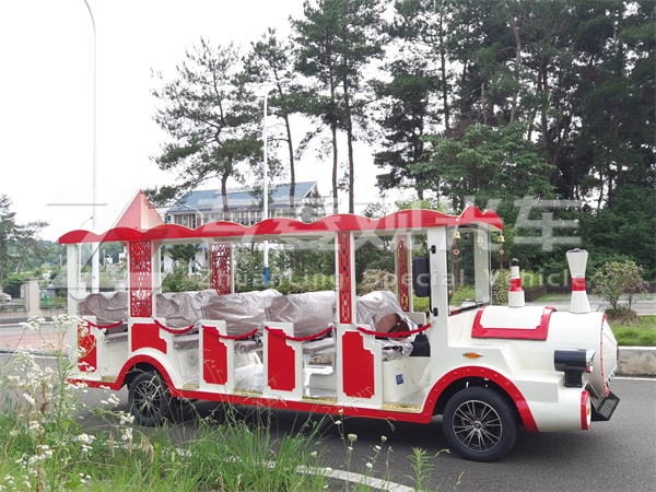 8元時代下的旅游新選擇：新能源觀光車登場