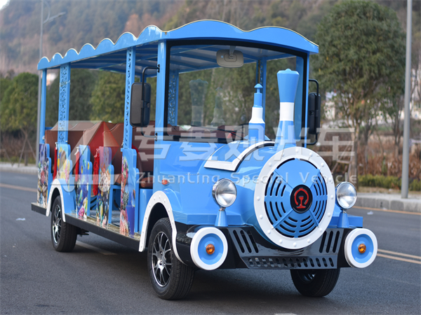 未來出行神器！中關村論壇電動觀光車新科技大揭秘