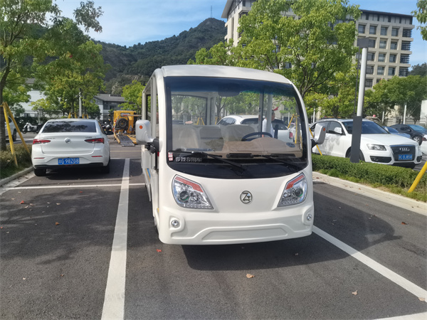 校園安全警鐘：民大院長遇難背后的觀光車駕駛反思